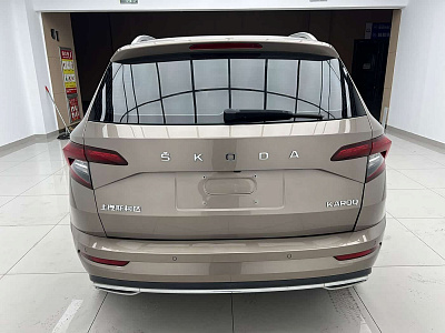 Skoda Karoq 1.4 л 2023 г. шампань/коричневый, пробег 20000 км