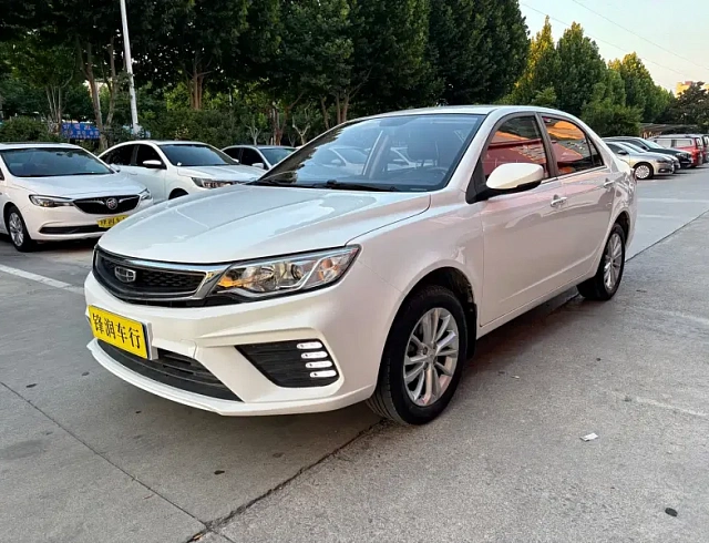Geely Vision 1.5 л 2021 г. Белый, пробег 35000 км