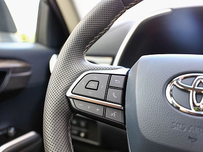 Toyota Highlander белый 2026