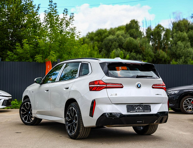 BMW X3 белый 2026