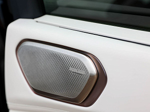Lynk & Co 900 черный 2025
