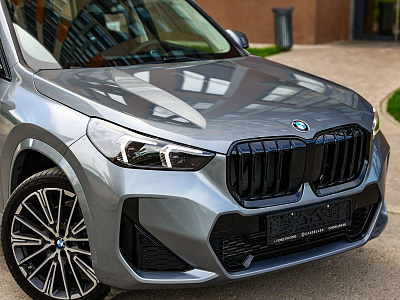 BMW X1 серый 2025
