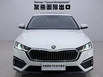 Skoda Octavia 1.4 л 2022 г. Белый, пробег 34000 км