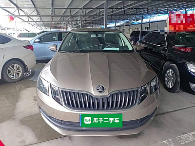 Skoda Octavia 1.5 л 2021 г. шампань/коричневый, пробег 27400 км