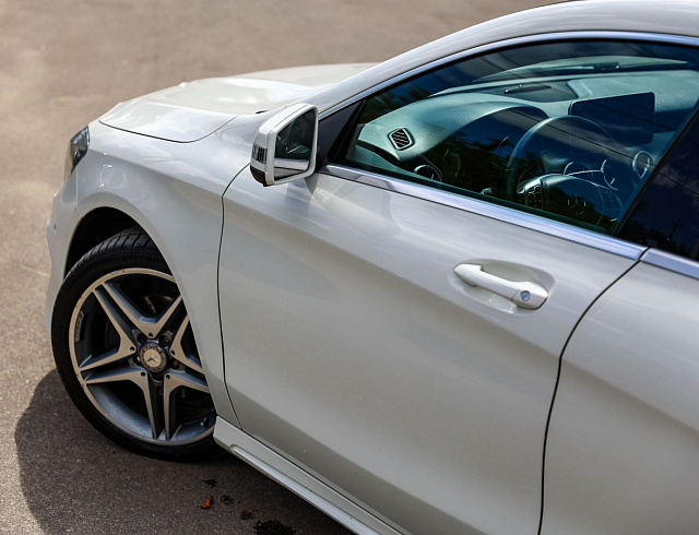 Mercedes-Benz CLA белый 2013