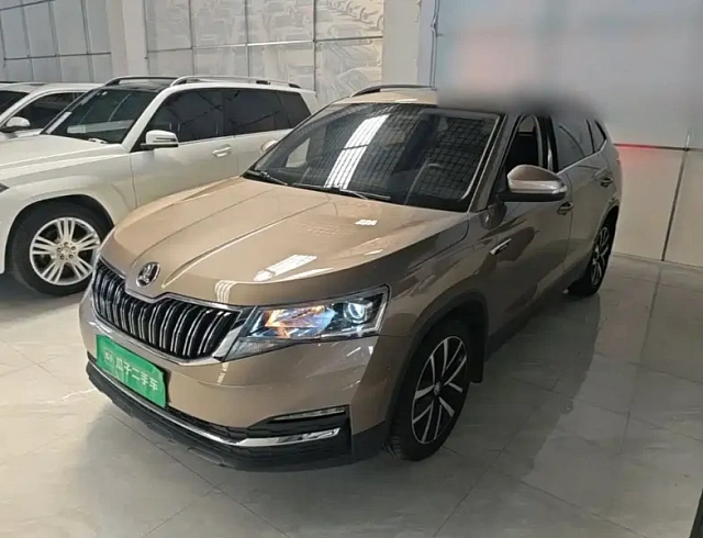 Skoda Kamiq 1.5 л 2022 г. шампань/коричневый, пробег 42300 км
