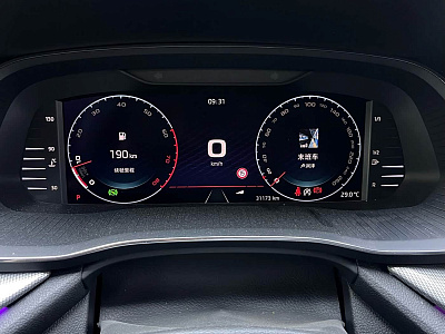 Skoda Octavia 1.4 л 2021 г. желто-оранжевый, пробег 31000 км