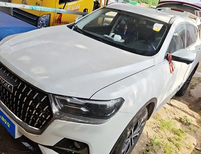 Haval Haval H6 1.5 л 2024 г. Белый, пробег 27000 км