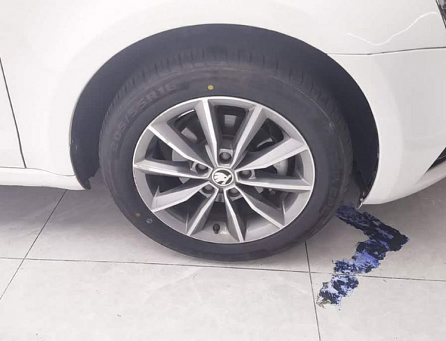 Skoda Octavia 1.5 л 2022 г. Белый, пробег 41700 км