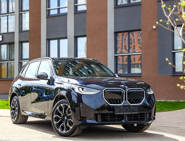 BMW X3 черный 2025