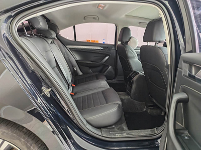 Skoda Superb 1.4 л 2023 г. Чёрный, пробег 45000 км
