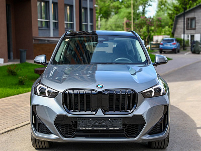 BMW X1 серый 2025