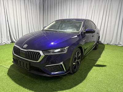 Skoda Octavia 1.4 л 2022 г. Голубой, пробег 30000 км