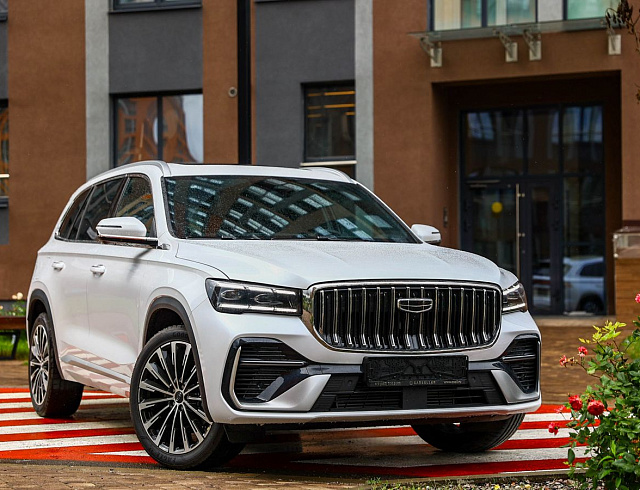 Geely Monjaro белый 2026