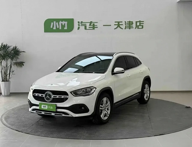 Mercedes-Benz GLA 1.3 л 2022 г. Белый, пробег 31000 км