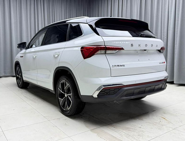 Skoda Kamiq 1.5 л 2023 г. Белый, пробег 18000 км