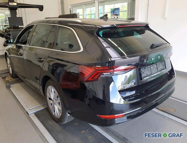 Skoda Octavia 2023 г. Чёрный, пробег 51050 км