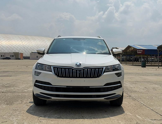 Skoda Karoq 1.4 л 2021 г. Белый, пробег 41000 км