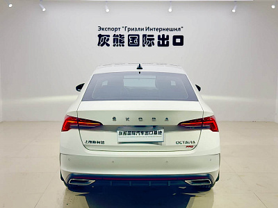 Skoda Octavia 1.4 л 2022 г. Белый, пробег 19000 км