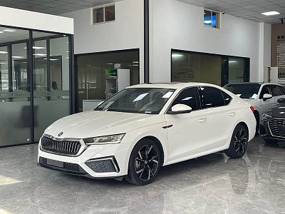 Skoda Octavia 1.4 л 2022 г. Белый, пробег 38000 км