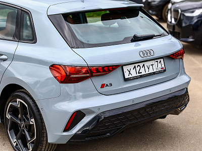 Audi A3 серый 2025