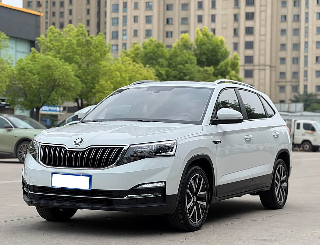 Skoda Kamiq 1.5 л 2023 г. Белый, пробег 18000 км