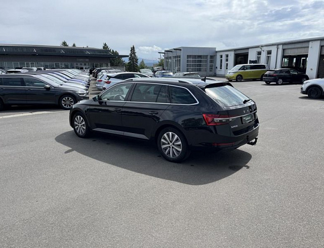Skoda Superb 2021 г. Чёрный, пробег 59987 км