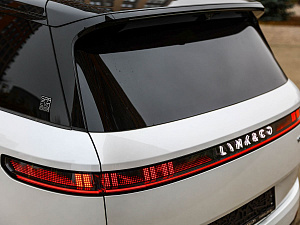 Lynk & Co 900 белый 2025