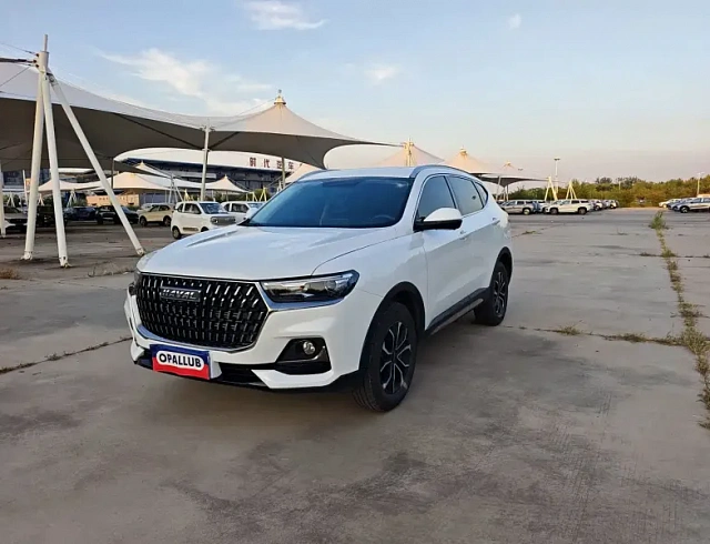 Haval Haval H6 1.5 л 2024 г. Белый, пробег 37000 км
