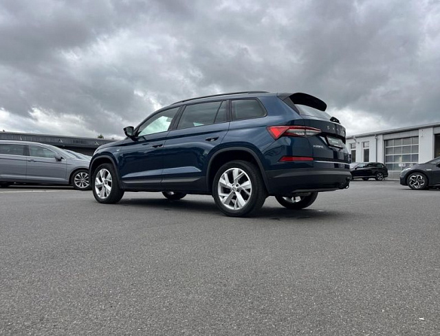 Skoda Kodiaq 2023 г. Синий, пробег 52783 км