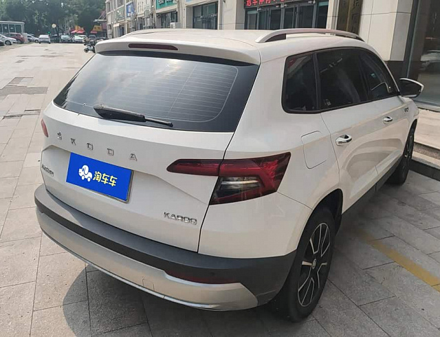 Skoda Karoq 1.4 л 2021 г. Белый, пробег 49100 км