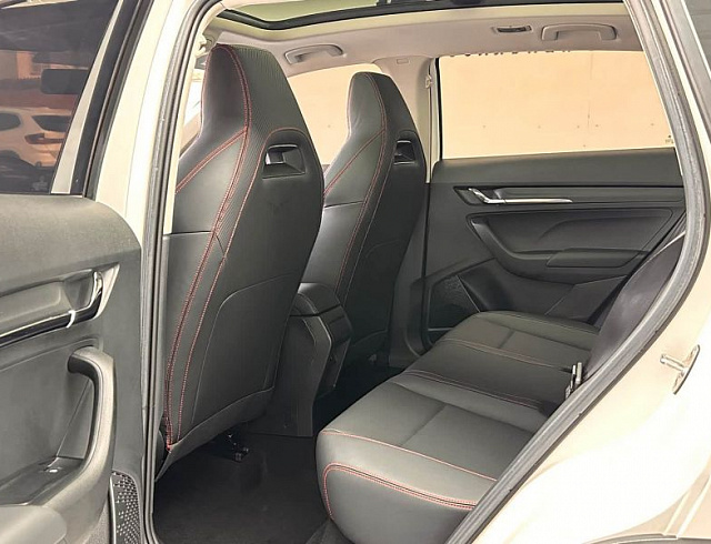 Skoda Kamiq 1.5 л 2022 г. Белый, пробег 10700 км