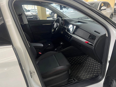 Skoda Kamiq 1.2 л 2023 г. Белый, пробег 13000 км