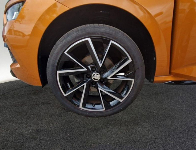 Skoda Kamiq 2024 г. Оранжевый, пробег 57600 км