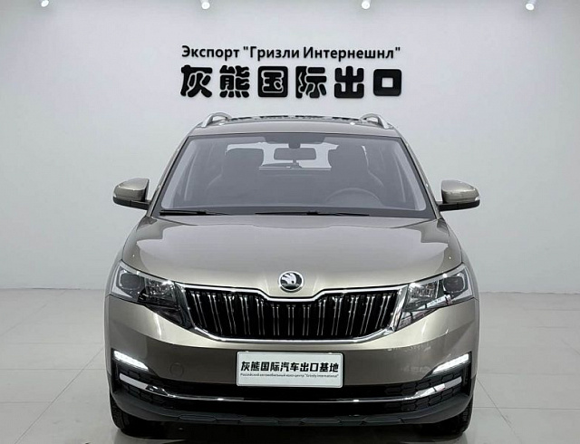Skoda Kamiq 1.5 л 2023 г. желто-оранжевый, пробег 9800 км