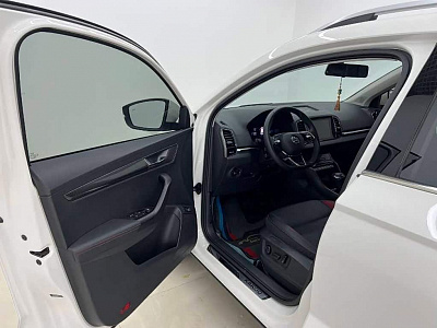 Skoda Karoq 1.4 л 2022 г. Белый, пробег 30000 км