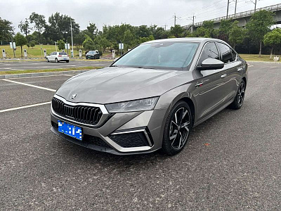 Skoda Octavia 1.4 л 2022 г. шампань/коричневый, пробег 43700 км
