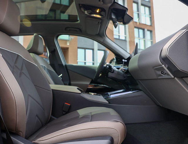 BMW X3 черный 2025