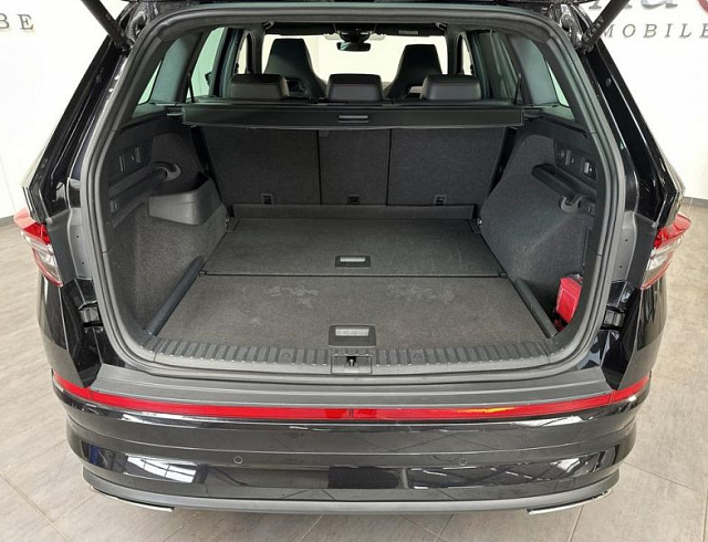 Skoda Kodiaq 2024 г. Чёрный, пробег 38450 км