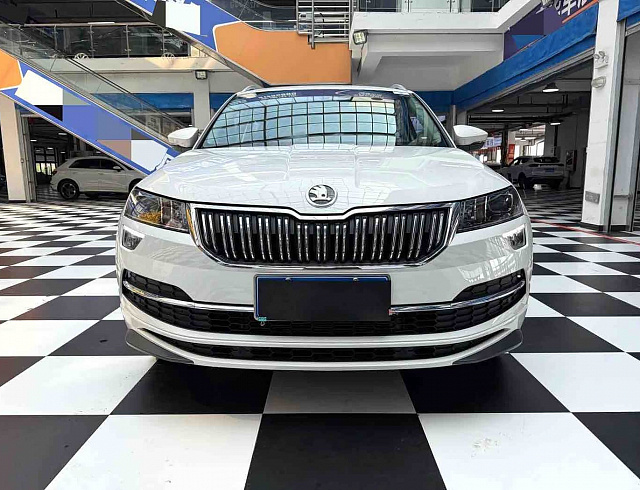 Skoda Karoq 1.4 л 2022 г. Белый, пробег 45000 км