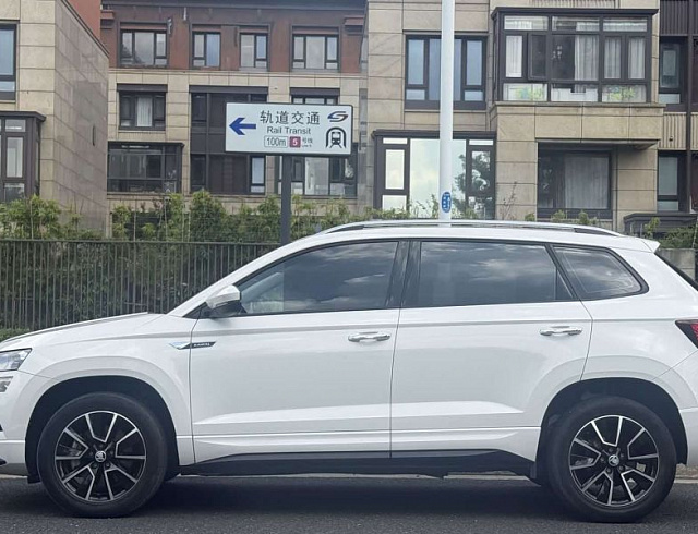 Skoda Karoq 1.4 л 2022 г. Белый, пробег 23000 км