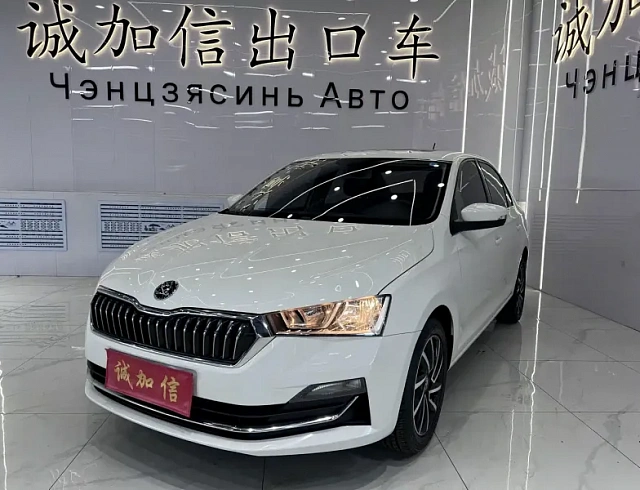 Skoda Rapid 1.5 л 2022 г. Белый, пробег 34000 км