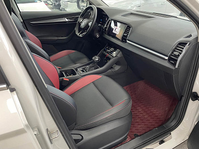 Skoda Karoq 1.4 л 2022 г. Белый, пробег 24000 км