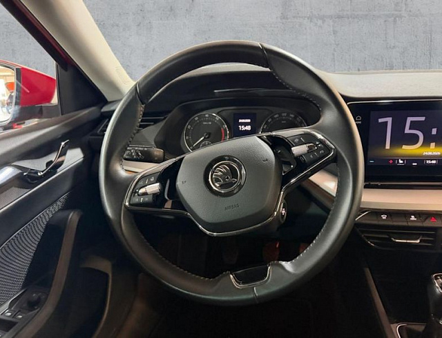Skoda Octavia 2022 г. Красный, пробег 52216 км