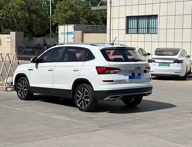 Skoda Kamiq 1.5 л 2023 г. Белый, пробег 21000 км