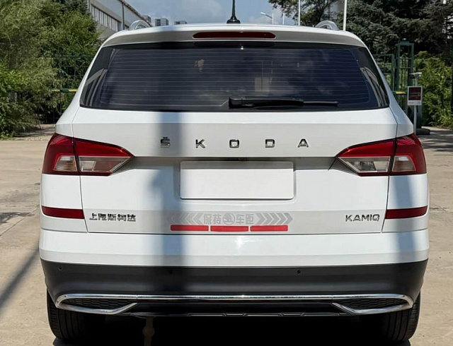 Skoda Kamiq 1.5 л 2023 г. Белый, пробег 33000 км