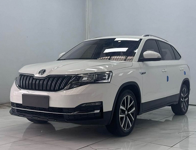 Skoda Kamiq 1.5 л 2022 г. Белый, пробег 33000 км