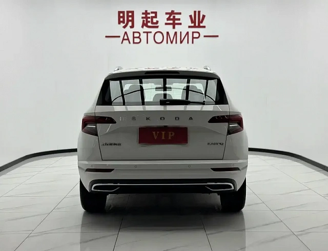 Skoda Karoq 1.4 л 2023 г. Белый, пробег 15000 км
