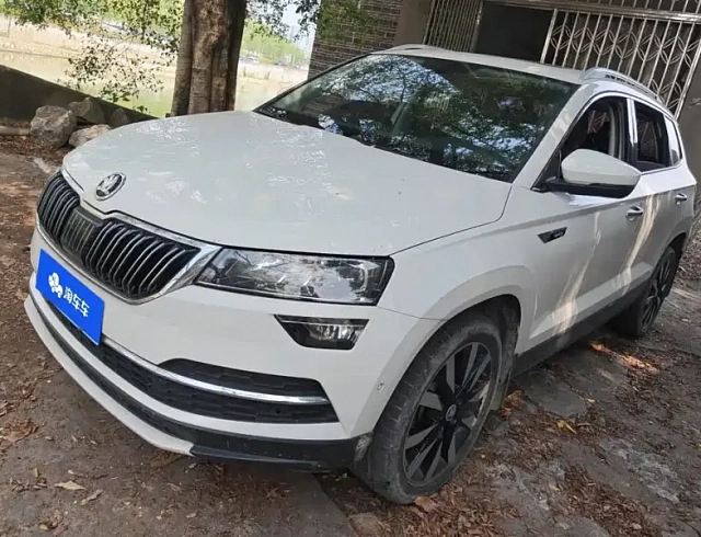 Skoda Karoq 1.4 л 2021 г. Белый, пробег 41700 км