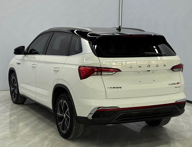 Skoda Kamiq 1.2 л 2021 г. Белый, пробег 45000 км